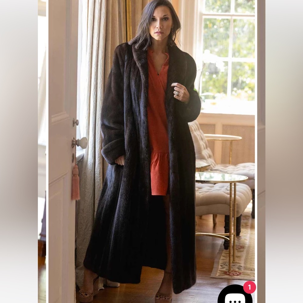 HENIG FUR, full length coat L-XL